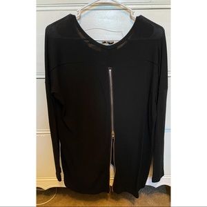 Lulus black Zip back Sweater NEVER WORN